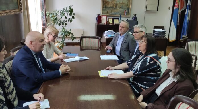 Savezni sekretar EKS Ester Linč u poseti SSSS