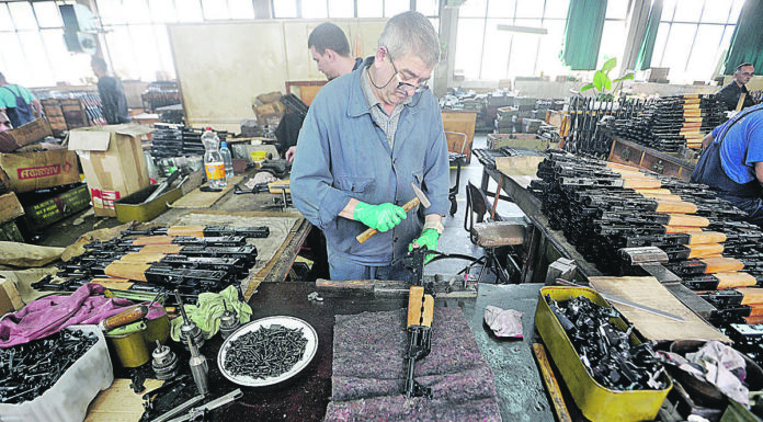 SSMS: Očuvanje i jačanje namenske industrije, u interesu zaposlenih