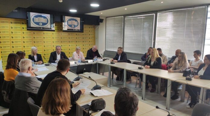 Sindikat Beograda: Vlada Srbije da vrati radnike keteringa u sastav Er Srbije ili protest