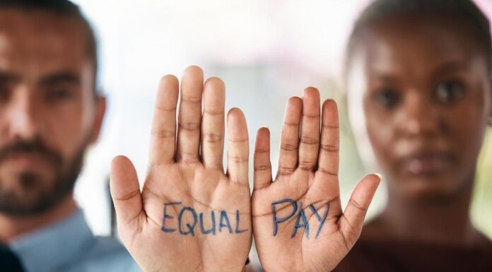 Evropski parlament usvaja nova pravila o obaveznim merama za transparentnost zarada