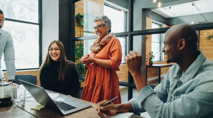 Stariji radnici i dalje daju svoj doprinos radu firmi