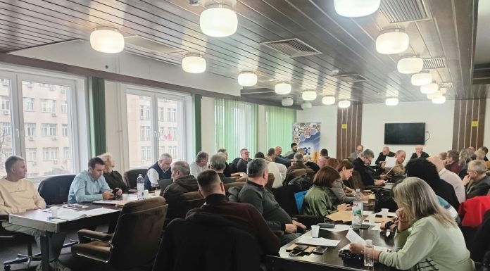 Sednica vojvođanskog veća:Posvećeni dijalogu, ali spremni i na druge metode